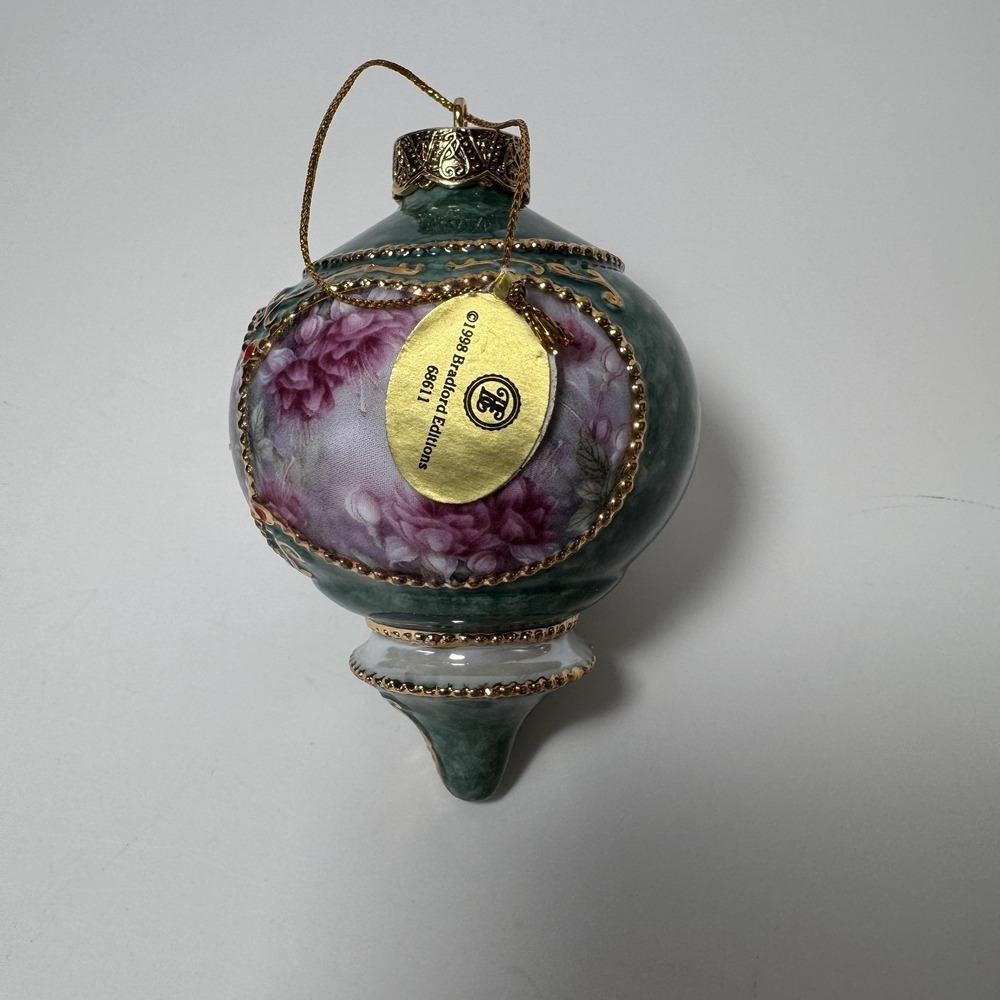 Vintage Bradford Editions Anna's Hummingbird Medium Green Porcelain Ornament